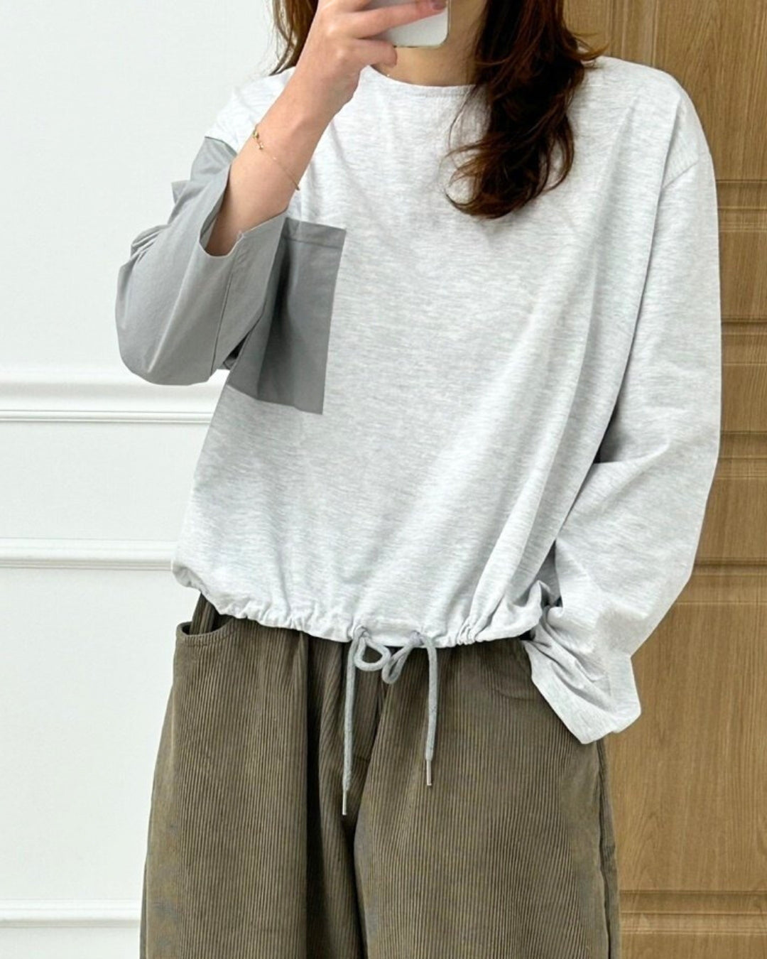 Contrast Pocket Drawstring T-Shirt Gray