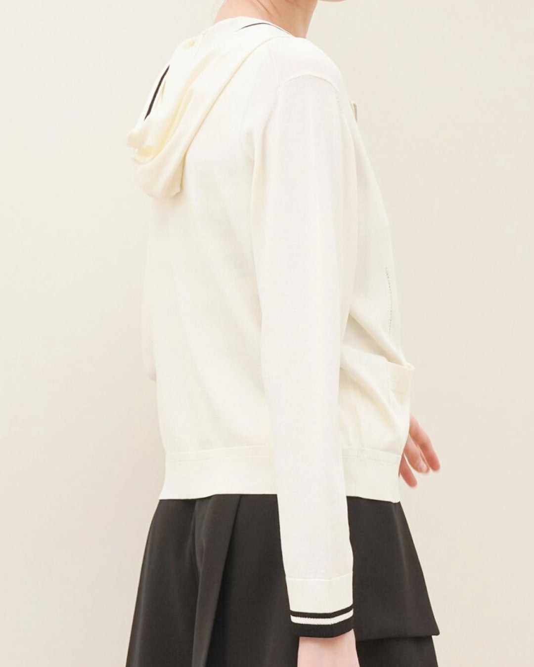 Contrast Trim Zip-Up Cardigan